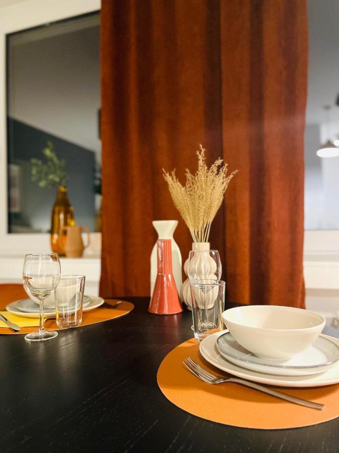 Klassen Stay - Exklusives Apartment Am Hbf - Kueche, Netflix, Kingsizebett Coblenza Esterno foto